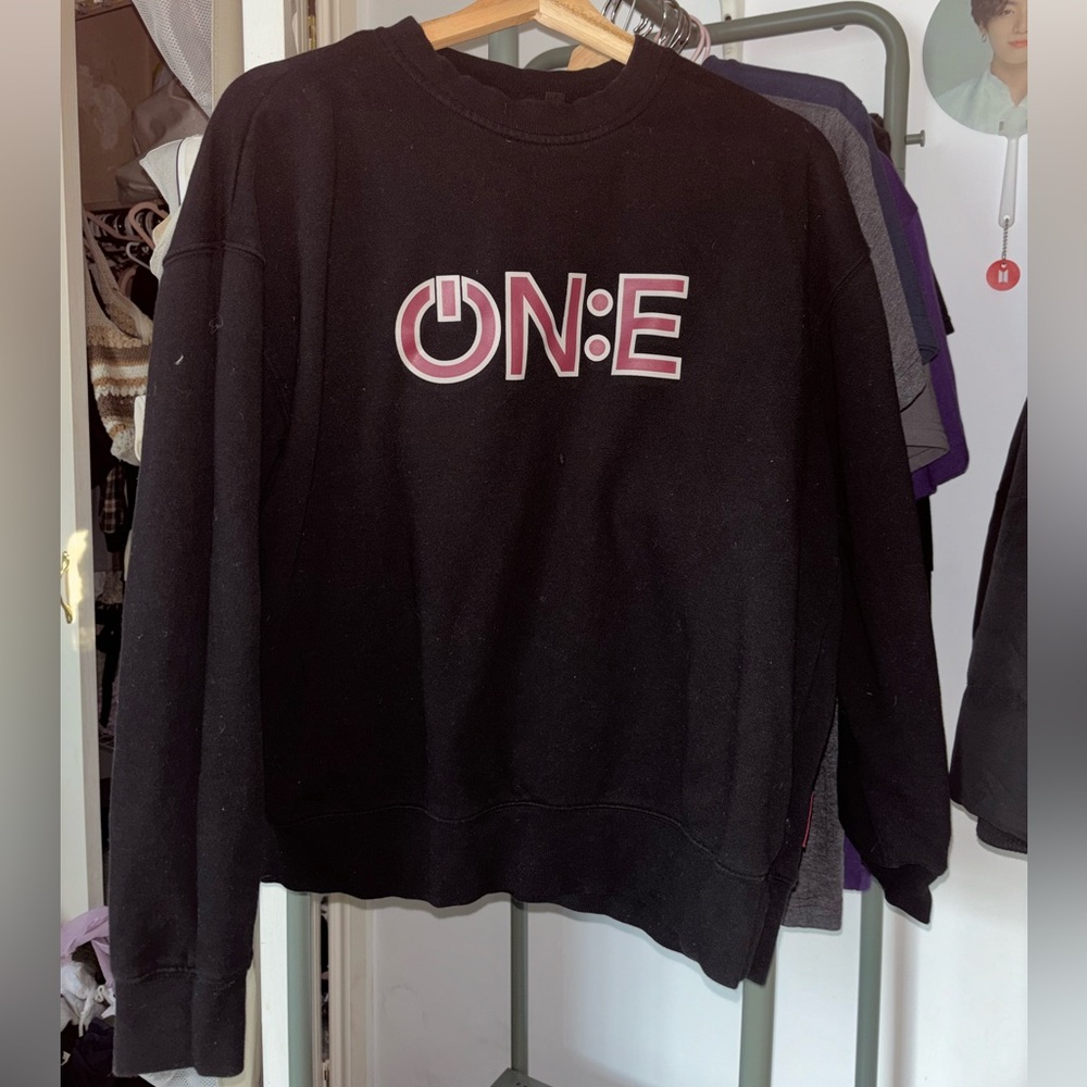 BTS MAP OF THE SOUL ON:E SWEATER